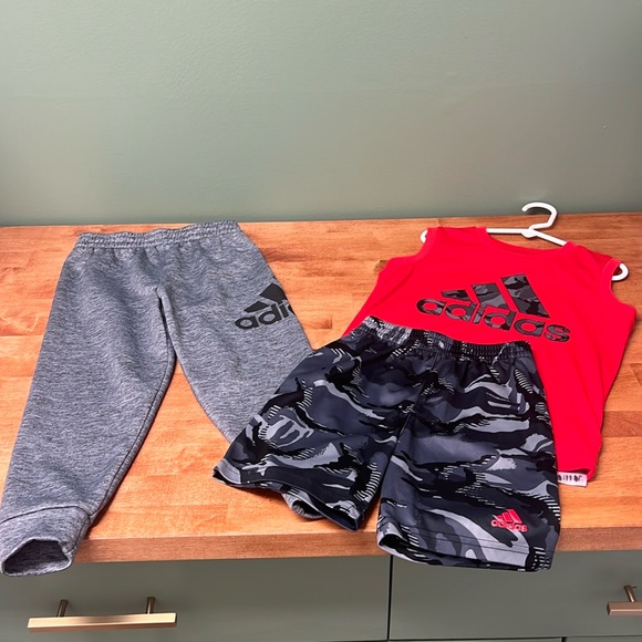 Adidas red/black/gray Bundle Boys size 5- joggers, tank top, & shorts- like new - Picture 1 of 11